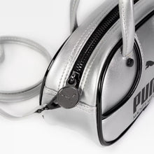 Load image into Gallery viewer, 1976 Metallic Micro 2.5L Grip Bag