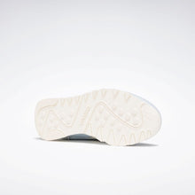 Load image into Gallery viewer, Reebok Ultra Flash Sneakers