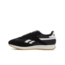 Load image into Gallery viewer, World 70 Unisex Shoes