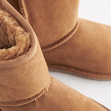 Load image into Gallery viewer, Tan Brown Warm Lined Water Repellent Suede Pull-On Boots (Older Girls)
