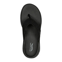 Load image into Gallery viewer, WOMEN'S GO WALK ARCH FIT SANDAL - LUMINOUS