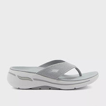 Load image into Gallery viewer, WOMEN'S GO WALK ARCH FIT SANDAL - LUMINOUS