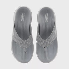 Load image into Gallery viewer, WOMEN'S GO WALK ARCH FIT SANDAL - LUMINOUS