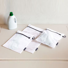 Load image into Gallery viewer, Brabantia Wash Bags, set of 3, in 2 sizes White