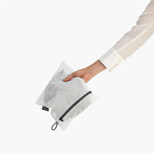 Load image into Gallery viewer, Brabantia Wash Bags, set of 3, in 2 sizes White
