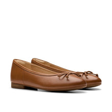 Load image into Gallery viewer, Fawna Lily Tan Leather