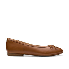 Load image into Gallery viewer, Fawna Lily Tan Leather