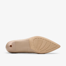 Load image into Gallery viewer, Adela Court Sand Leather
