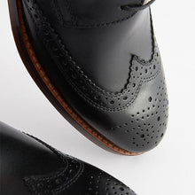 Load image into Gallery viewer, Black Regular Fit Leather Contrast Sole Brogue Shoes