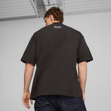Load image into Gallery viewer, BMW Garage Crew Tee Blk