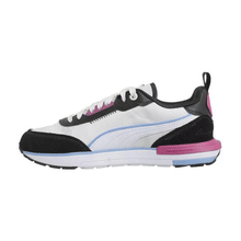 Load image into Gallery viewer, R22 Trainers