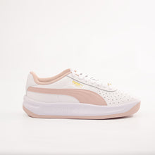 Load image into Gallery viewer, GV Special Sneakers