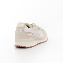 Load image into Gallery viewer, RX 737 Mesh Sneakers Women