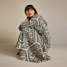 Load image into Gallery viewer, Black/White 100% Cotton Long Sleeve Dress