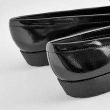 Load image into Gallery viewer, Black Patent Forever Comfort® Hardware Loafers