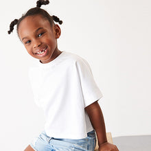 Load image into Gallery viewer, White Boxy Short Sleeve Basic T-Shirt (3-12yrs)