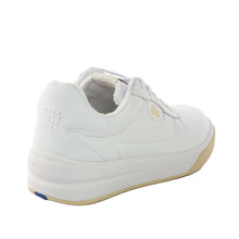 Load image into Gallery viewer, Women's Comfort Sneakers White Leather