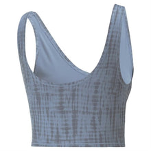 Load image into Gallery viewer, STUDIO PRINTED CROPPED TRAINING TOP WOMEN