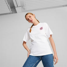 Load image into Gallery viewer, DOWNTOWN RELAXED GRAPHIC TEE WOMEN