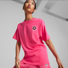 Load image into Gallery viewer, DOWNTOWN RELAXED GRAPHIC TEE WOMEN