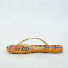 Load image into Gallery viewer, Wave Mix Yellow/God Women Sandals