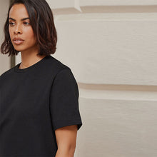 Load image into Gallery viewer, Black Heavyweight Short Sleeve Crew Neck T-Shirt