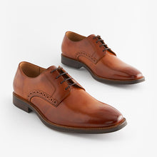 Load image into Gallery viewer, an Brown Regular Fit Leather Contrast Sole Derby Shoes