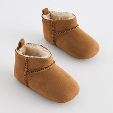 Load image into Gallery viewer, Tan Brown Warm Lined Baby Boots (0-2yrs)