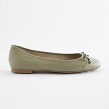 Load image into Gallery viewer, Green Forever Comfort® Round Toe Leather Ballerina Shoes