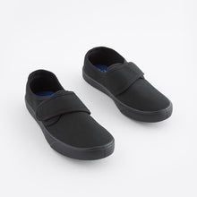 Load image into Gallery viewer, Black Plimsolls (Older Boys)