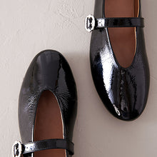 Load image into Gallery viewer, Black Standard/Wide Fit Signature Leather Mary Jane Shoes