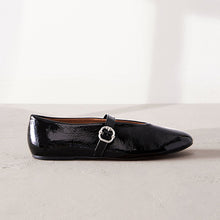 Load image into Gallery viewer, Black Standard/Wide Fit Signature Leather Mary Jane Shoes