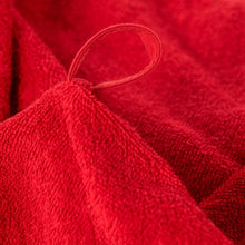 Load image into Gallery viewer, L'essuie-mains Nordy en coloris rouge,vert et ficelle