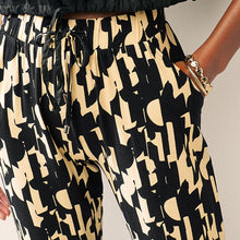 Load image into Gallery viewer, Black/Cream Jersey Joggers