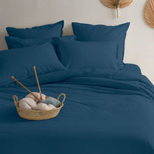 Load image into Gallery viewer, Le drap de lit Neo en coloris bleu prusse