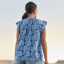 Load image into Gallery viewer, Blue Linen Blend Button Down Relaxed Sleeve Printed Top