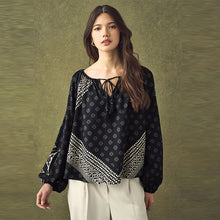 Load image into Gallery viewer, Navy/Cream Floral Print Boho Boat Neck Long Sleeve Top