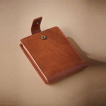 Load image into Gallery viewer, Tan Brown Signature Leather Extra Capacity Wallet