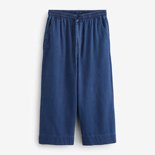Load image into Gallery viewer, Dark Blue Lightweight Denim Wide Crop Jeans