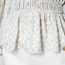 Load image into Gallery viewer, Grey Geo Print Long Sleeve Waisted Top