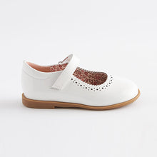Load image into Gallery viewer, White Patent Leather Brogue Mary Jane Shoes (Younger  Girls)