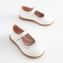 Load image into Gallery viewer, White Patent Leather Brogue Mary Jane Shoes (Younger  Girls)