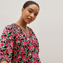Load image into Gallery viewer, Pink Floral Curved Hem 3/4 Sleeve V-Neck Top