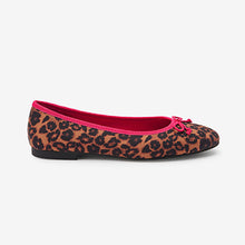 Load image into Gallery viewer, Leopard Print Forever Comfort® Ballerina Shoes