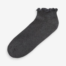 Load image into Gallery viewer, Monochrome Frill Top Cushion Sole Trainer Socks 4 Pack