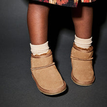 Load image into Gallery viewer, Tan Brown Suede Faux Fur Lined Water Repellent Pull-On Suede Boots (Younger Girls)