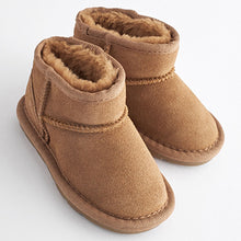 Load image into Gallery viewer, Tan Brown Suede Faux Fur Lined Water Repellent Pull-On Suede Boots (Younger Girls)