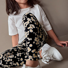 Load image into Gallery viewer, Black/White Daisy Printed Leggings (3-12yrs)