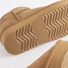 Load image into Gallery viewer, Tan Brown Warm Lined Water Repellent Suede Pull-On Boots (Older Girls)