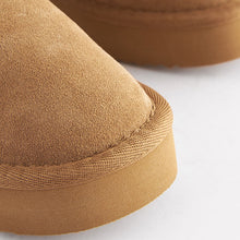 Load image into Gallery viewer, Tan Brown Warm Lined Water Repellent Suede Pull-On Boots (Older Girls)